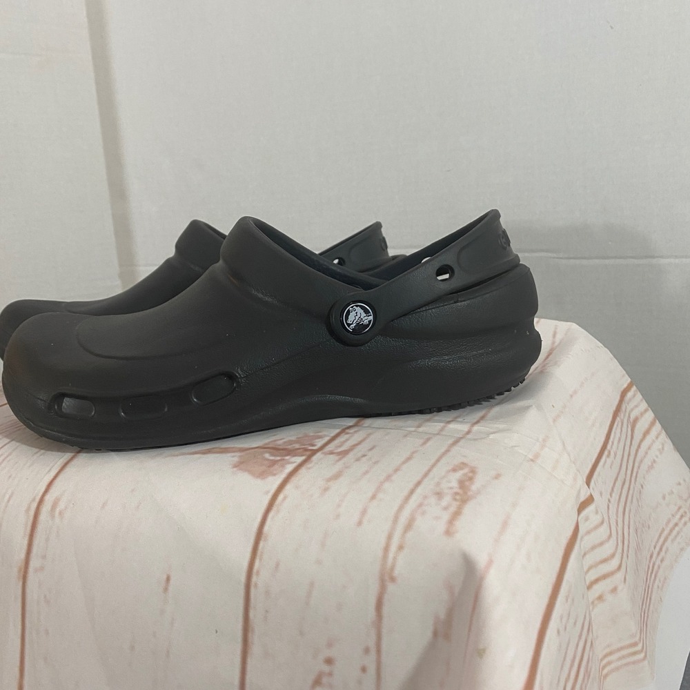 Crocs Bistro Clogs Mens 9 Womens 11 Black Slip Resistant Work Shoes 10075